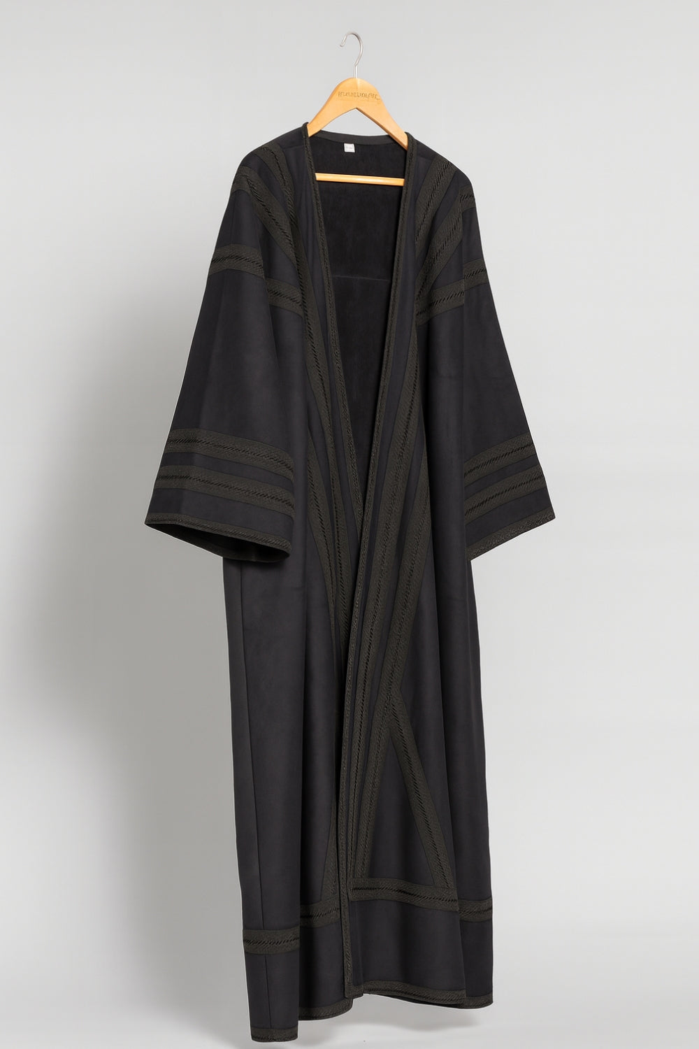 Aswad Fākher Bisht